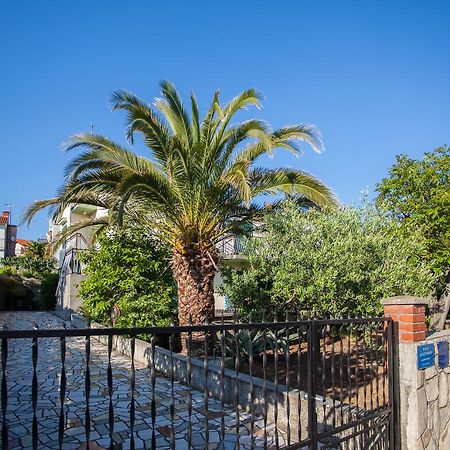 Villa Vosilla Apartments Cres Exterior photo