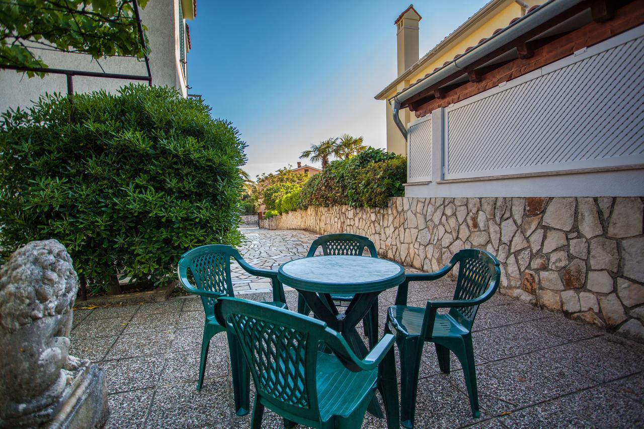 Villa Vosilla Apartments Cres Exterior photo